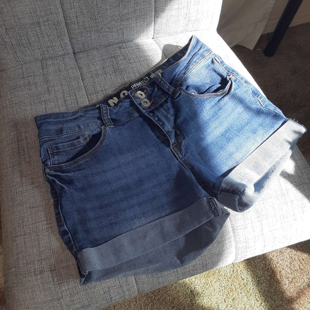 S.O.N.G perfect midrise jean shorts